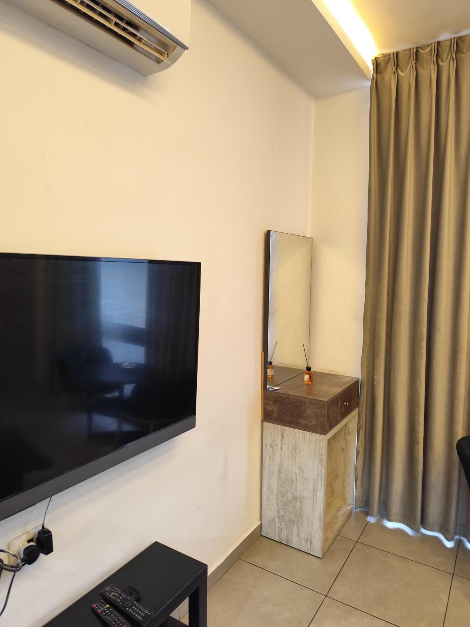 Gentle Breeze Studio 2 Amman Extérieur photo